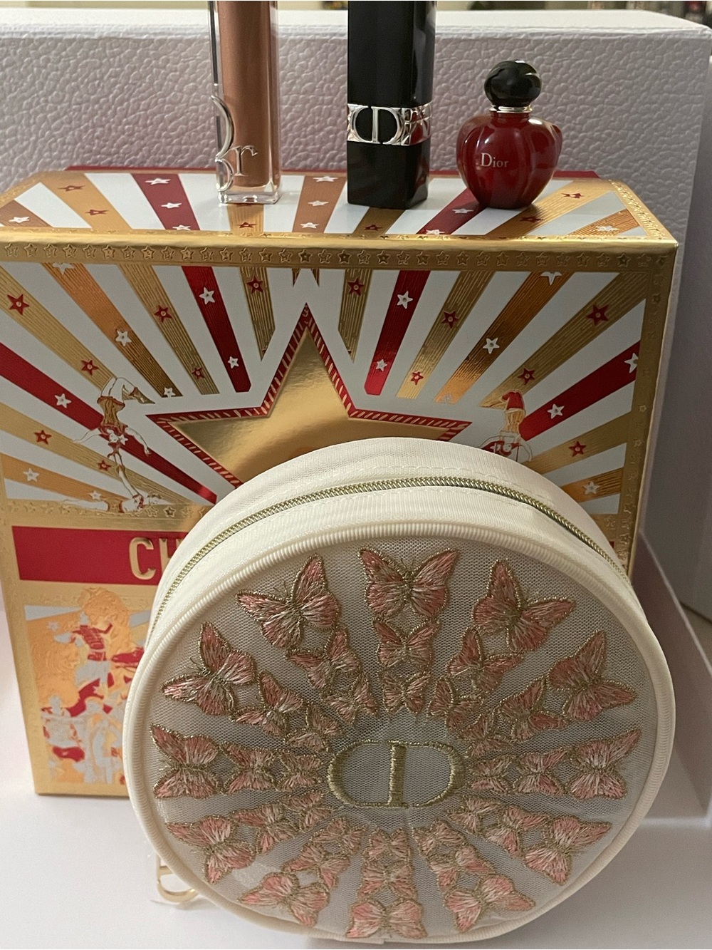 2026 Limited Ed Embroidery Pouch, Full SZ Gloss, Lipstick & Empty Bottle NIB - Picture 13 of 13